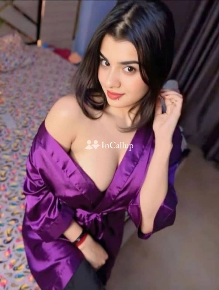 indulge in an unforgettable experience with cash in ahmedabads captivating 25yearold beauty - Escort in ahmedabad