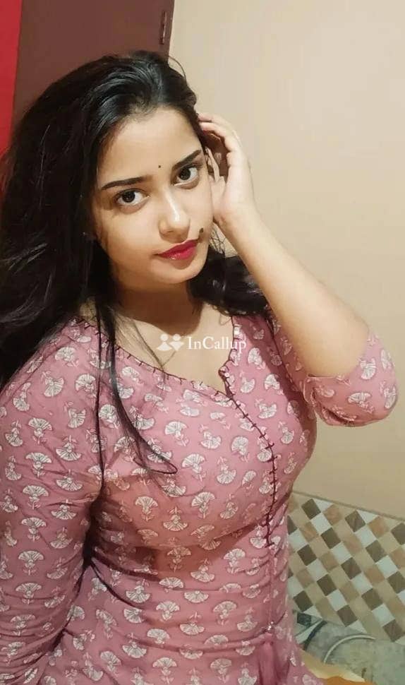 experience pure pleasure with sonalis seductive services in anand  a curvy companion awaits you - Escort in anand