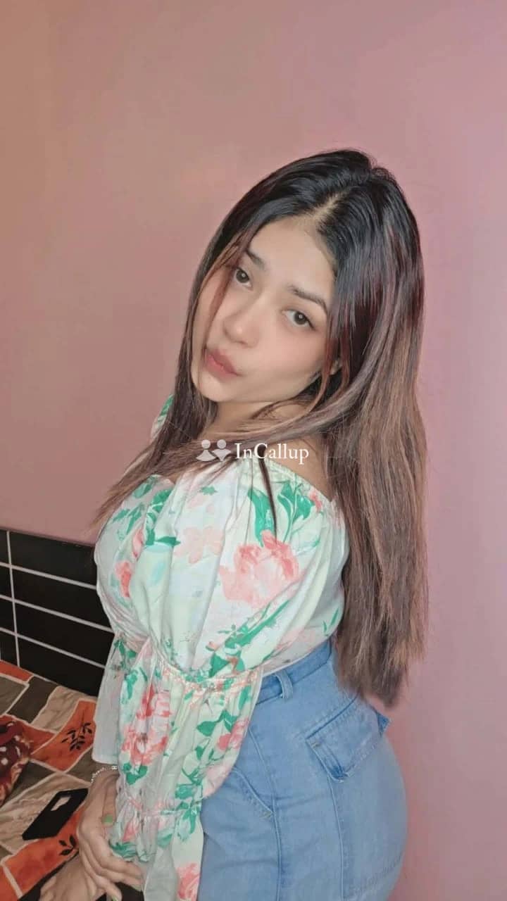 experience pure pleasure with priyanka in anantapur offering a range of tantalizing adult services - Escort in anantapur