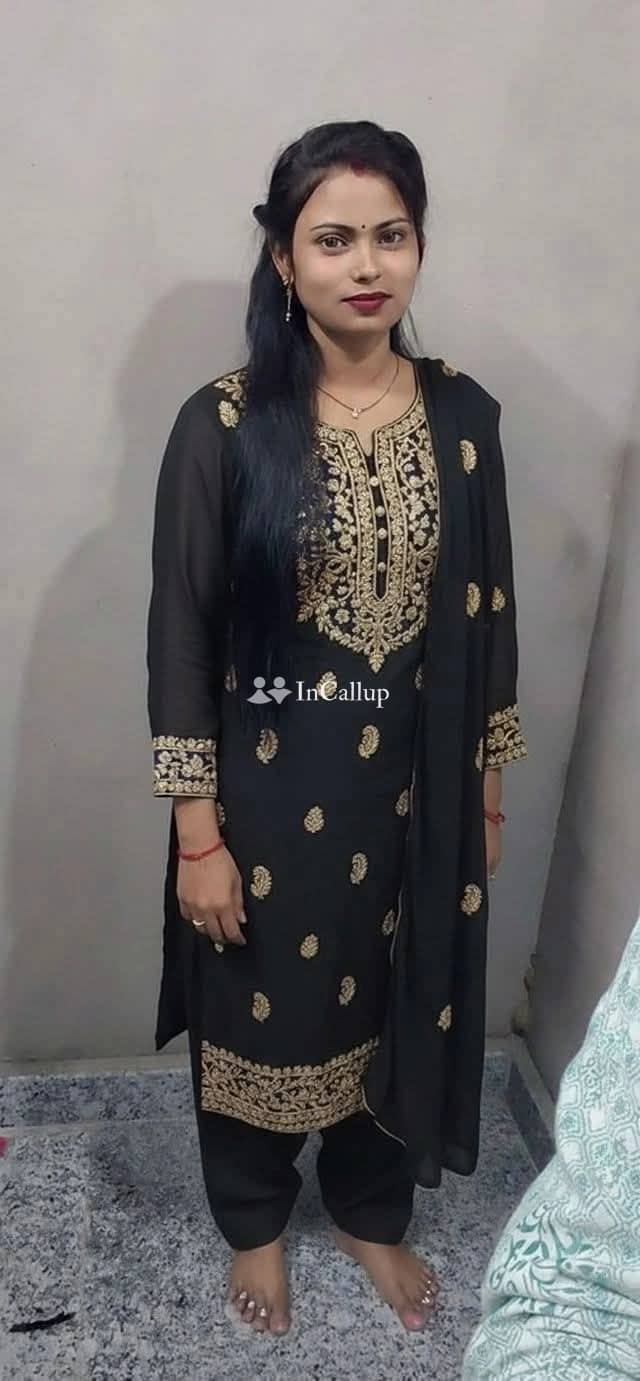experience pure pleasure with punam the captivating 19yearold escort in bharuch with a fit physique and enchanting green - Escort in bharuch