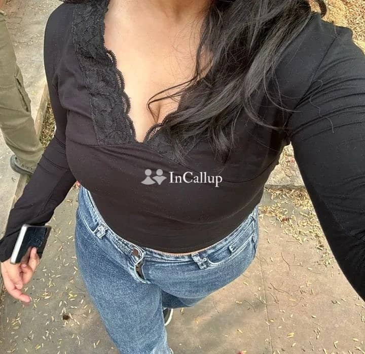 delhis alluring akash offers unforgettable girlfriend experience and premium erotic services tailored just for you - Escort in delhi