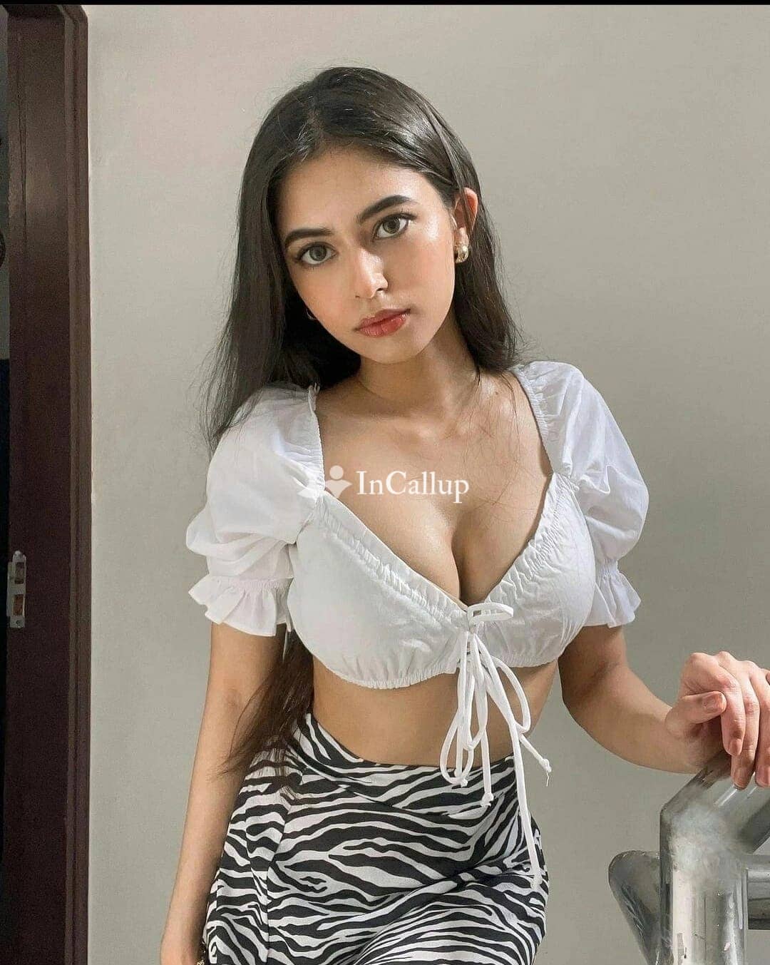 experience alishas alluring companionship and explore your wildest fantasies in guna tonight - Escort in guna