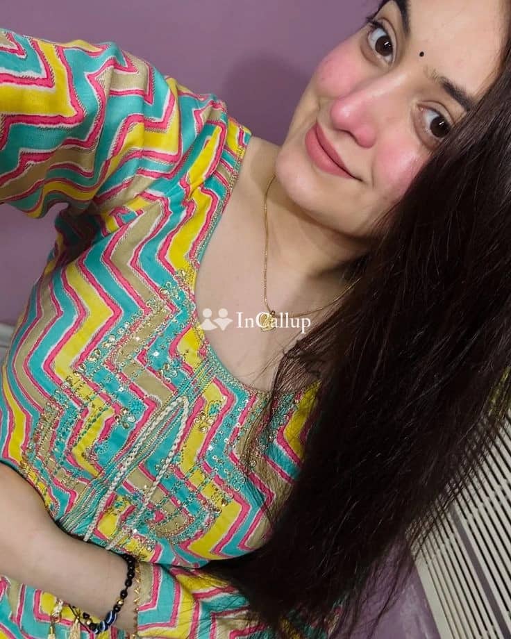enjoy a passionate encounter with sunita sharma  your ultimate girfriend experience in gwalior at just 22 years old - Escort in gwalior
