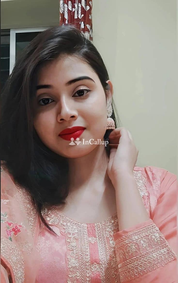 experience the ultimate pleasures in hospet with a beautiful curvy companion for your every desire - Escort in hospet