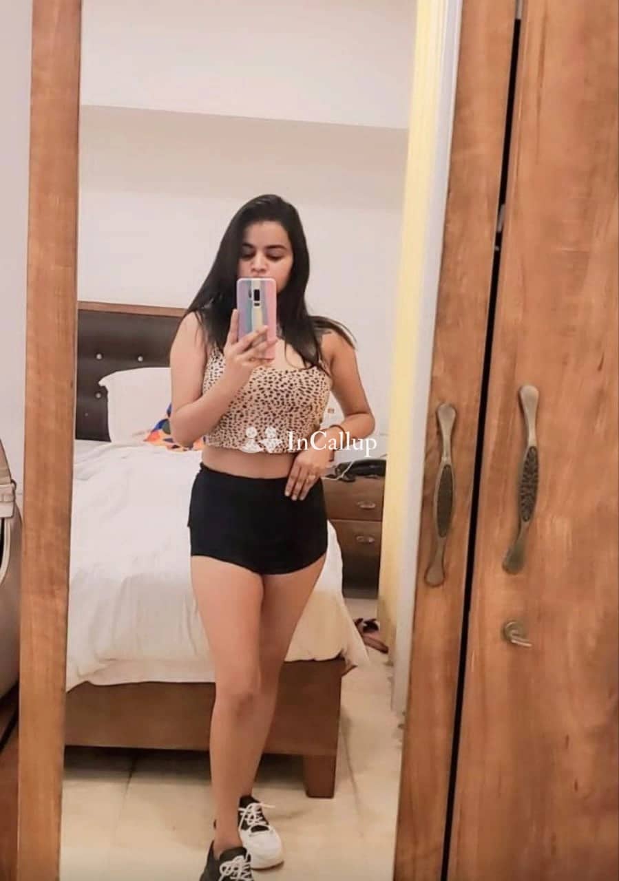 explore unforgettable moments with pihu kumari patel ji in hyderabad for a captivating girlfriend experience - Escort in hyderabad