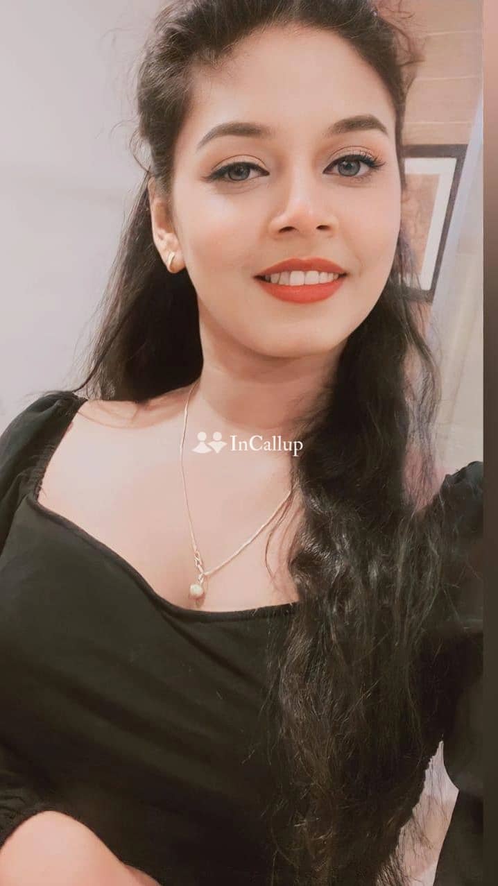 explore your wildest fantasies with priya in karol bagh  sensual encounters await you - Escort in karol bagh