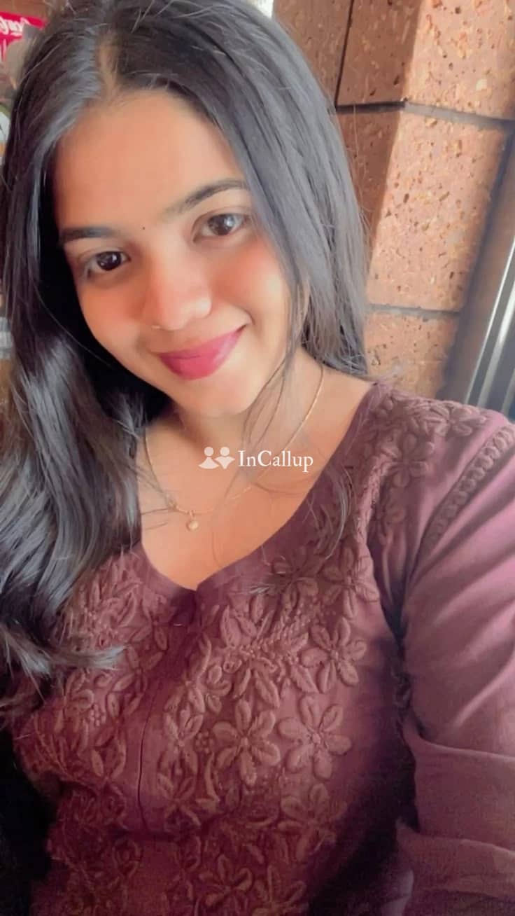 discover passion with riya a seductive 19 year old escort offering unforgettable experiences in nadia - Escort in nadia