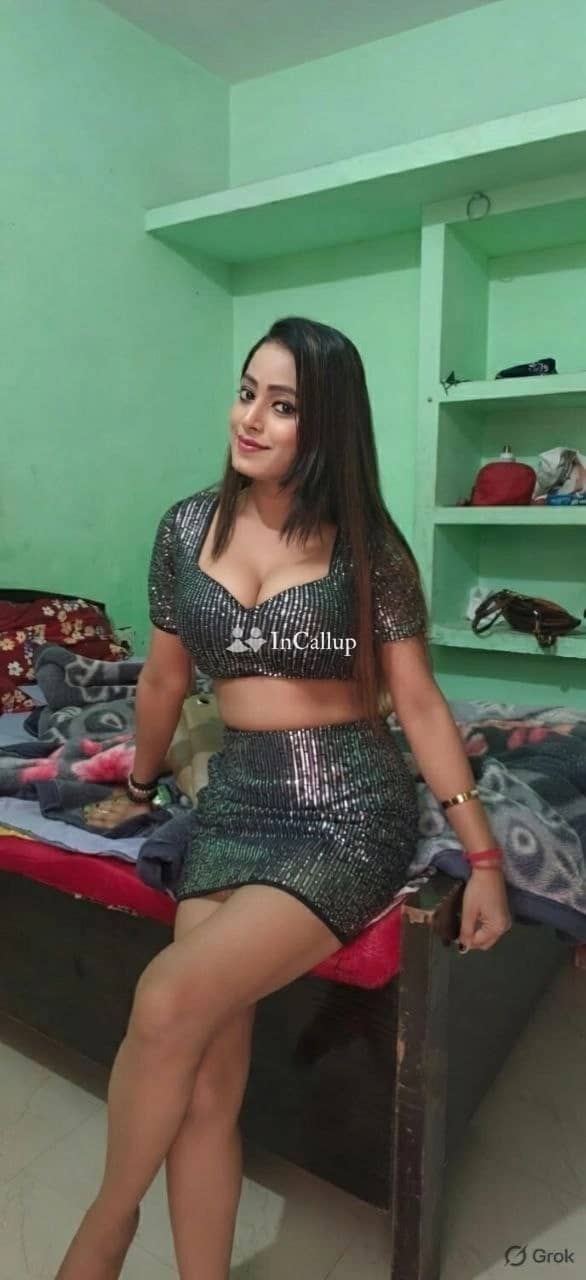 meet only seal pack girl in patna for an unforgettable girlfriend experience with a curvy companion - Escort in patna