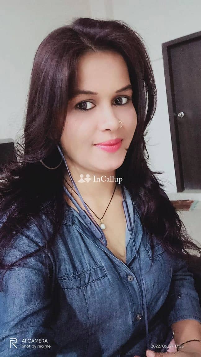 meet anisha singh your charming 19yearold companion for a memorable girlfriend experience in raichur - Escort in raichur