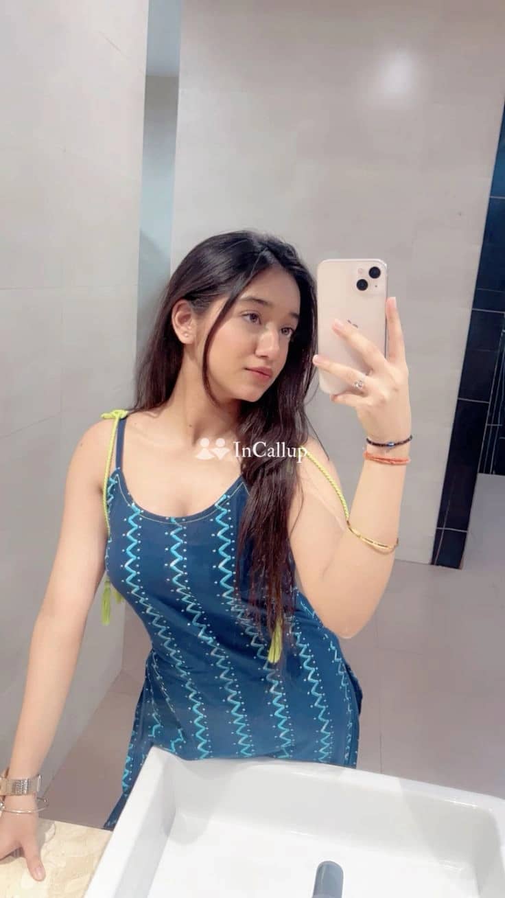 indulge in an unforgettable experience with curvy cash in udaipurs vibrant nightlife and exclusive services - Escort in udaipur